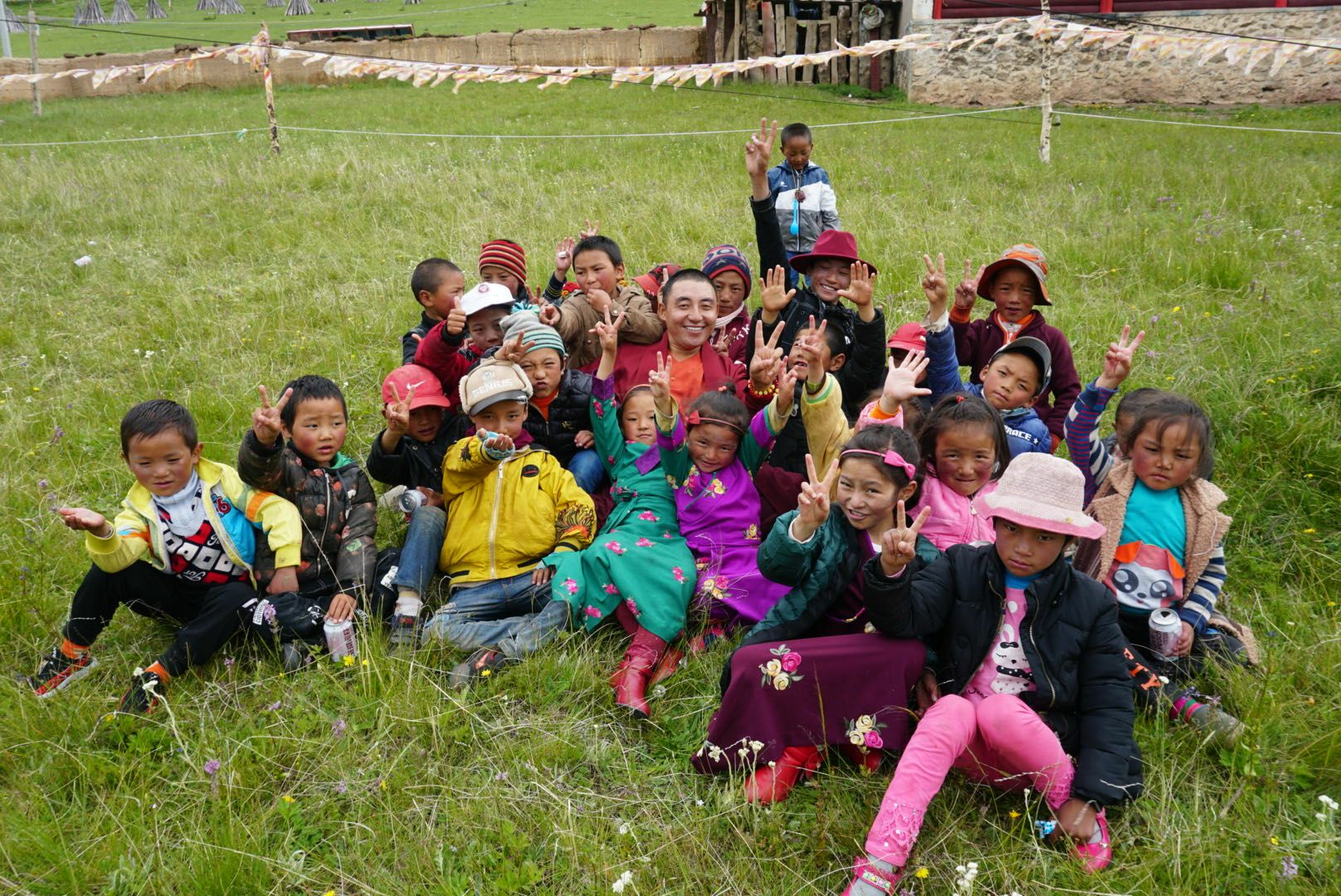 贵阳谢刚渔业资源开发有限公司公益回顾丨家国同欢月同圆 温暖满载甘孜州(图14)